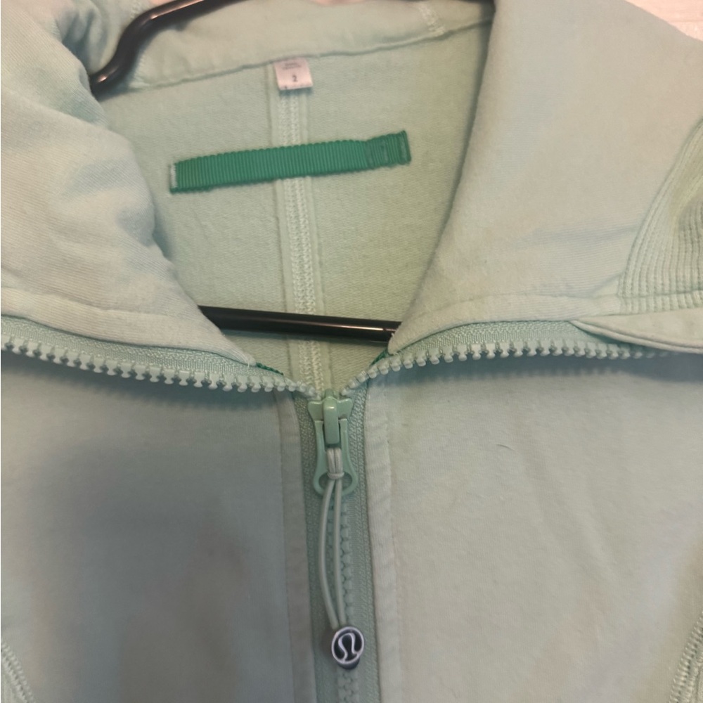 Lululemon cropped zip-up jacket in mint green - Picture 5 of 7